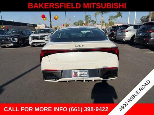 Snow White Pearl 2025 Kia K5 LXS