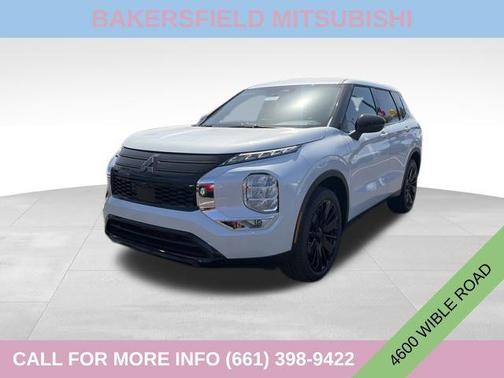 Diamond White 2026 Mitsubishi Outlander LE 2.5 2WD