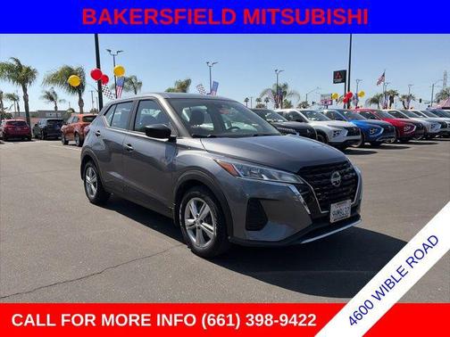 Gun Metallic 2023 Nissan Kicks S