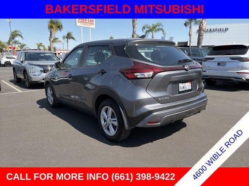 Gun Metallic 2023 Nissan Kicks S