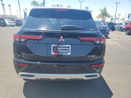 2025 Mitsubishi Outlander PHEV SEL