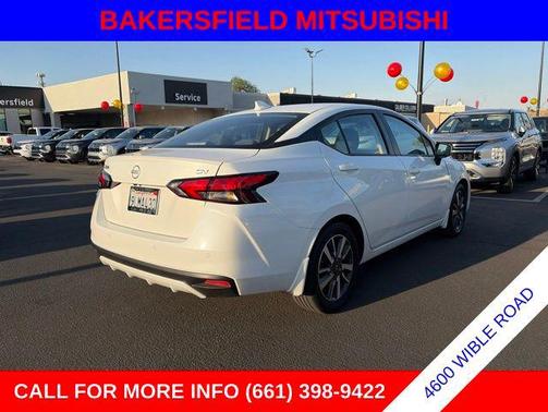 Aspen White Tricoat 2024 Nissan Versa 1.6 SV