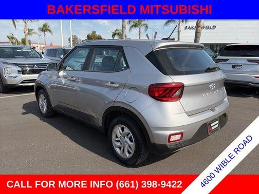 Shimmering Silver 2024 Hyundai VENUE SE