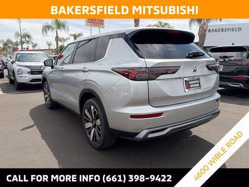 Silver Alloy 2026 Mitsubishi Outlander SE