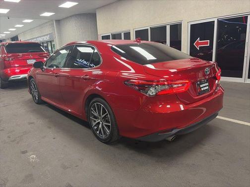 2024 Toyota Camry Hybrid XLE