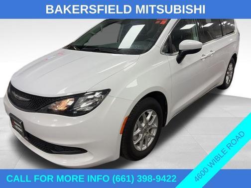 2022 Chrysler Voyager LX