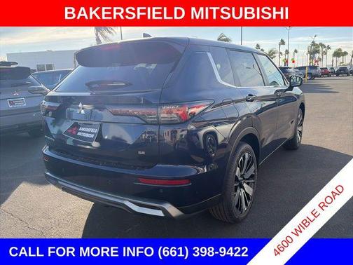 Cosmic Blue 2026 Mitsubishi Outlander SE