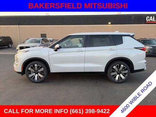 Diamond White 2026 Mitsubishi Outlander SE 2.5 2WD