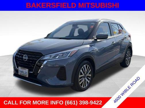 Boulder Gray Pearl 2023 Nissan Kicks SV