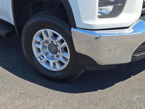 Summit White 2021 Chevrolet Silverado 2500 LT
