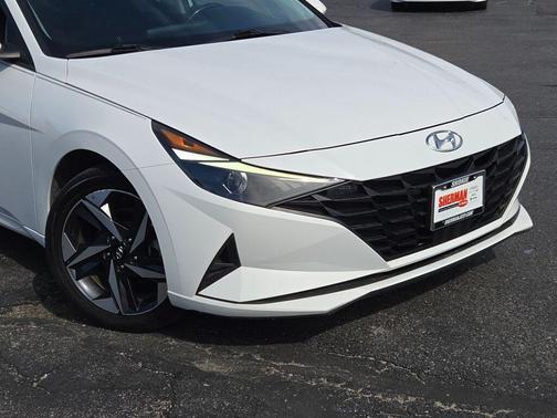 Serenity White Pearl 2023 Hyundai ELANTRA SEL
