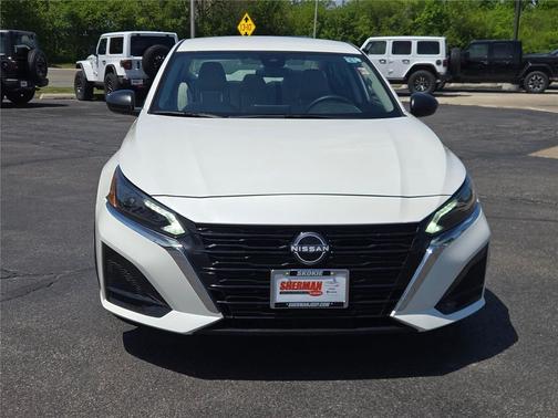 Gun Metallic 2025 Nissan Altima SV FWD