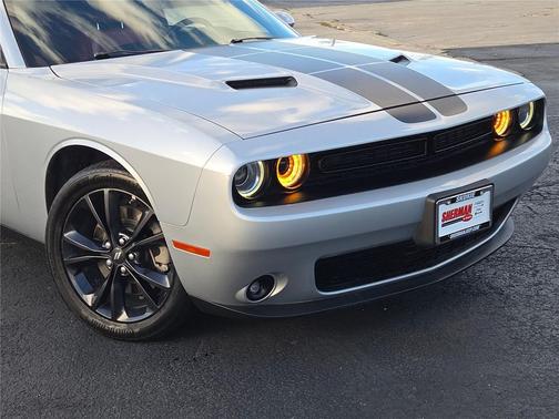 2022 Dodge Challenger SXT