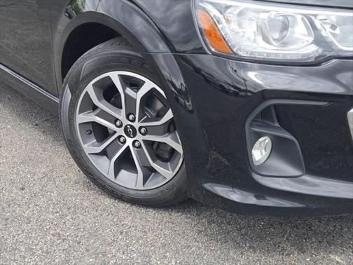 2020 Chevrolet Sonic FWD Hatchback LT 5-Door