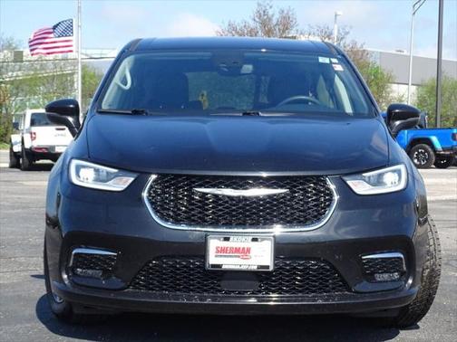 2023 Chrysler Pacifica Hybrid Touring L