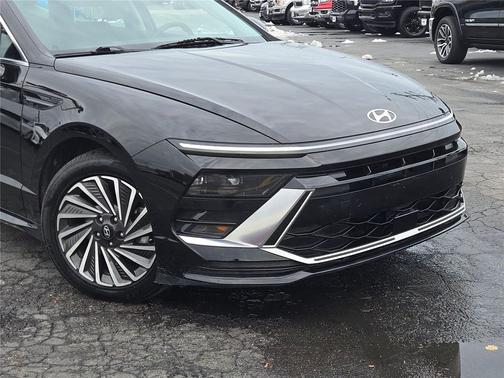 2024 Hyundai SONATA Hybrid SE