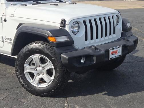Bright White Clearcoat 2018 Jeep Wrangler Unlimited Sport