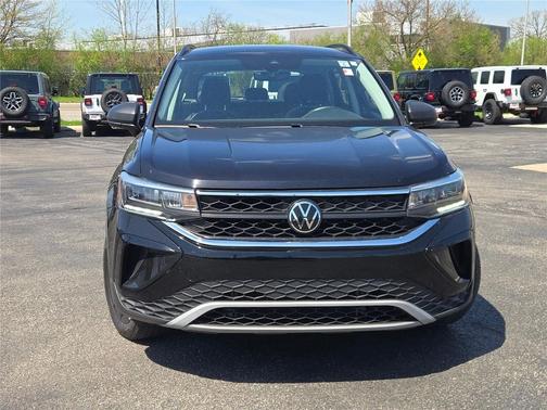 Deep Black Pearl 2024 Volkswagen Taos 1.5T S