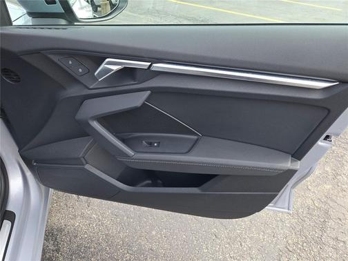 Florett Silver Metallic 2023 Audi A3 Premium