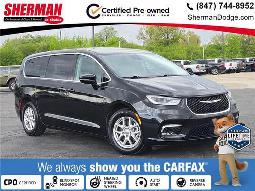Brilliant Black Crystal Pearlcoat 2024 Chrysler Pacifica Touring L