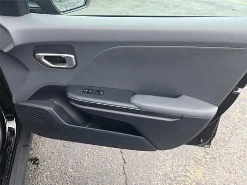 Aurora Black Pearl 2025 Kia K4 LXS