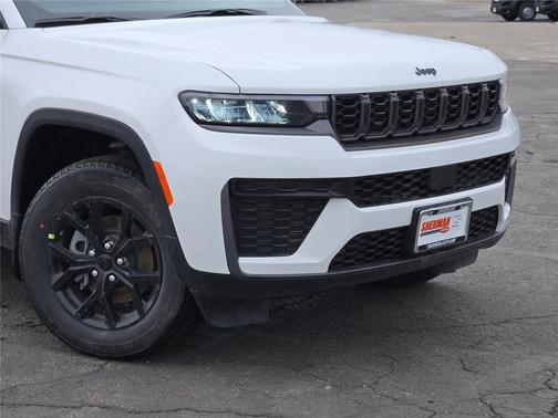 2026 Jeep Grand Cherokee Altitude