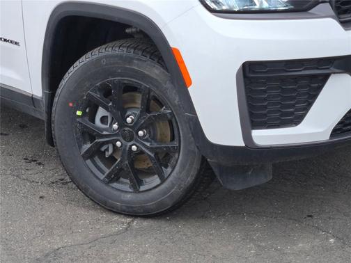 2026 Jeep Grand Cherokee Altitude