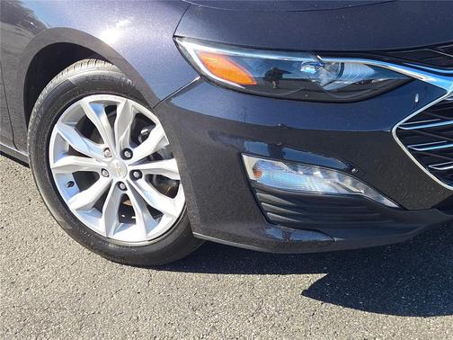 Dark Ash Metallic 2023 Chevrolet Malibu FWD 1LT