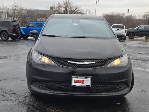 2026 Chrysler Voyager LX