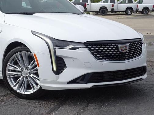 2023 Cadillac CT4 Premium Luxury