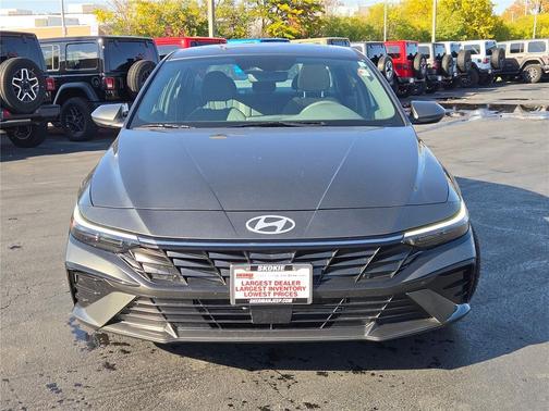 2025 Hyundai ELANTRA SEL