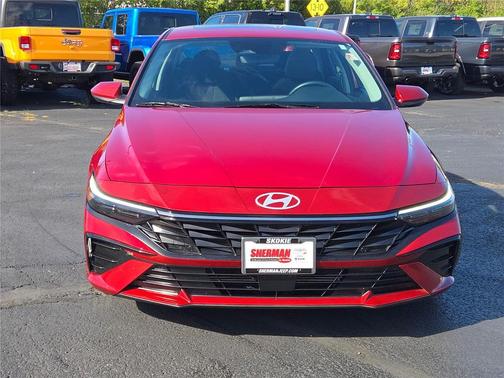 2025 Hyundai ELANTRA SEL