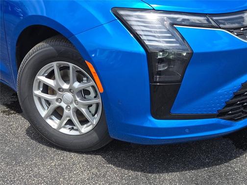hydro blue pearlcoat 2027 Chrysler Pacifica L