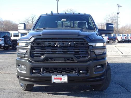 2025 RAM 3500 Tradesman Crew Cab 4x4 8' Box