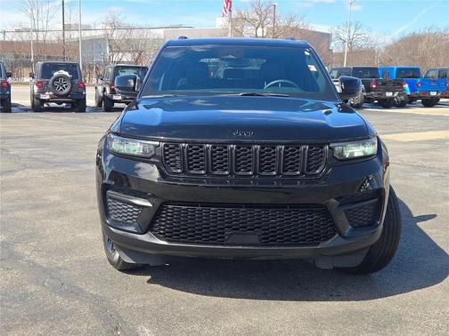 2024 Jeep Grand Cherokee Altitude