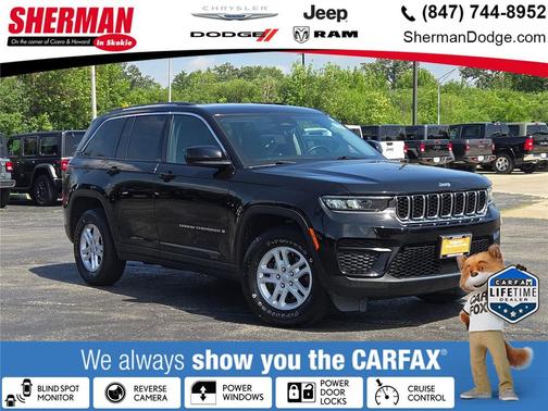 Diamond Black Crystal Pearlcoat 2024 Jeep Grand Cherokee Laredo