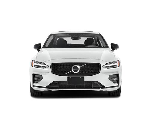 2024 Volvo S60 B5 Plus Dark Theme