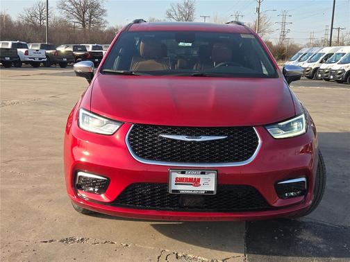 Red Hot Pearlcoat 2026 Chrysler Pacifica L