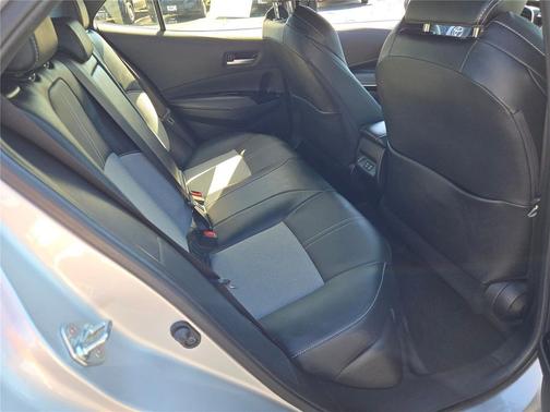 Classic Silver Metallic 2024 Toyota Corolla XSE