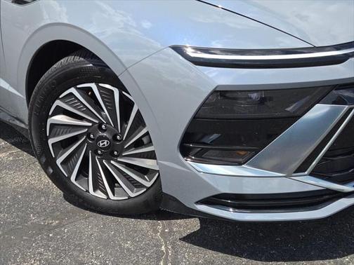 2024 Hyundai SONATA Hybrid SE