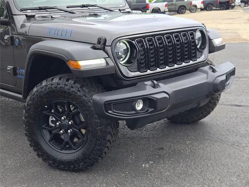 Granite Crystal Metallic Clearcoat 2025 Jeep Wrangler 4xe Willys