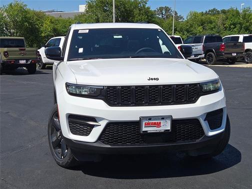 2025 Jeep Grand Cherokee Altitude