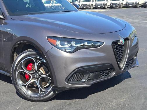 2024 Alfa Romeo Stelvio Veloce AWD
