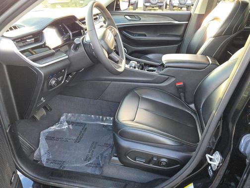 Diamond Black Crystal Pearlcoat 2023 Jeep Grand Cherokee 4xe Base