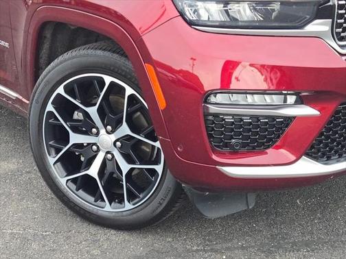 2022 Jeep Grand Cherokee Summit