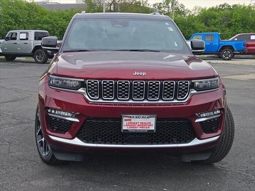 2022 Jeep Grand Cherokee Summit