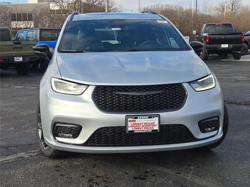 2026 Chrysler Pacifica Limited