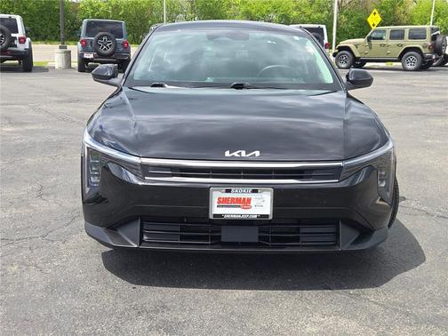 Aurora Black Pearl 2025 Kia K4 LXS
