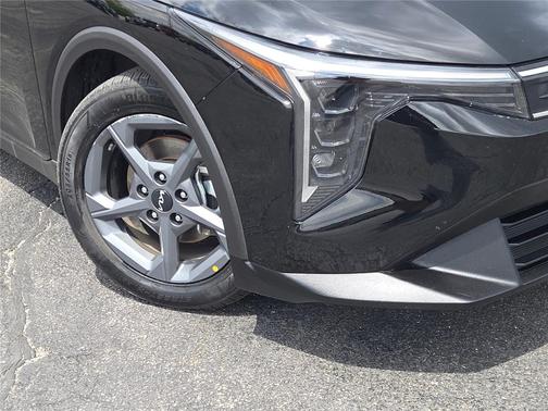 Aurora Black Pearl 2025 Kia K4 LXS