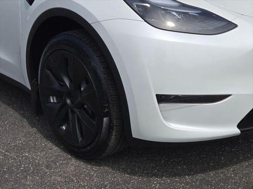 2024 Tesla Model Y Long Range Dual Motor All-Wheel Drive
